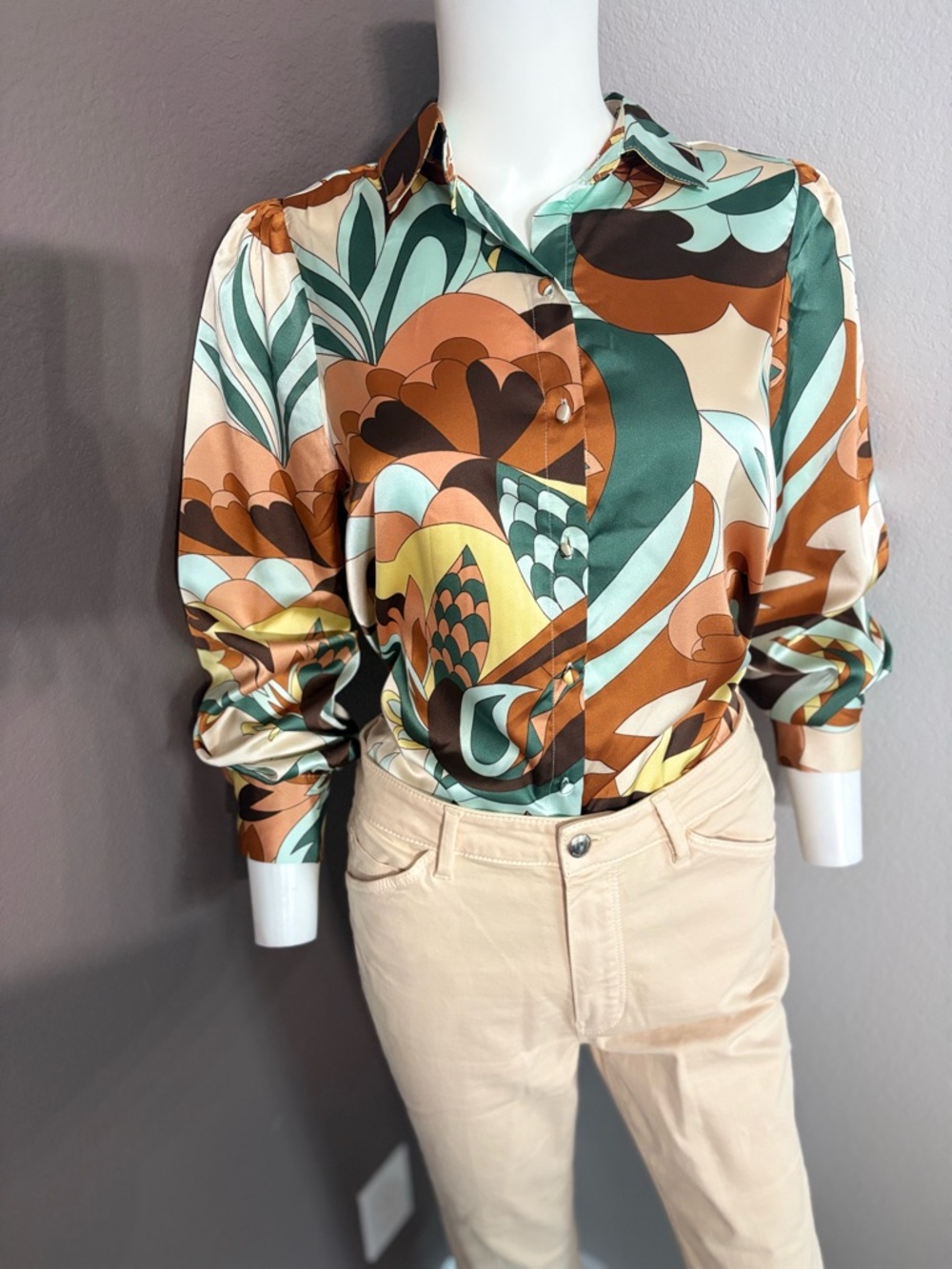 Retro Floral Button-Down Shirt in Green and Brown